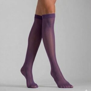 Vintage Fogal Switzerland 378 Opaque Knee-Highs - Color 445 Cassis - Size L - NO